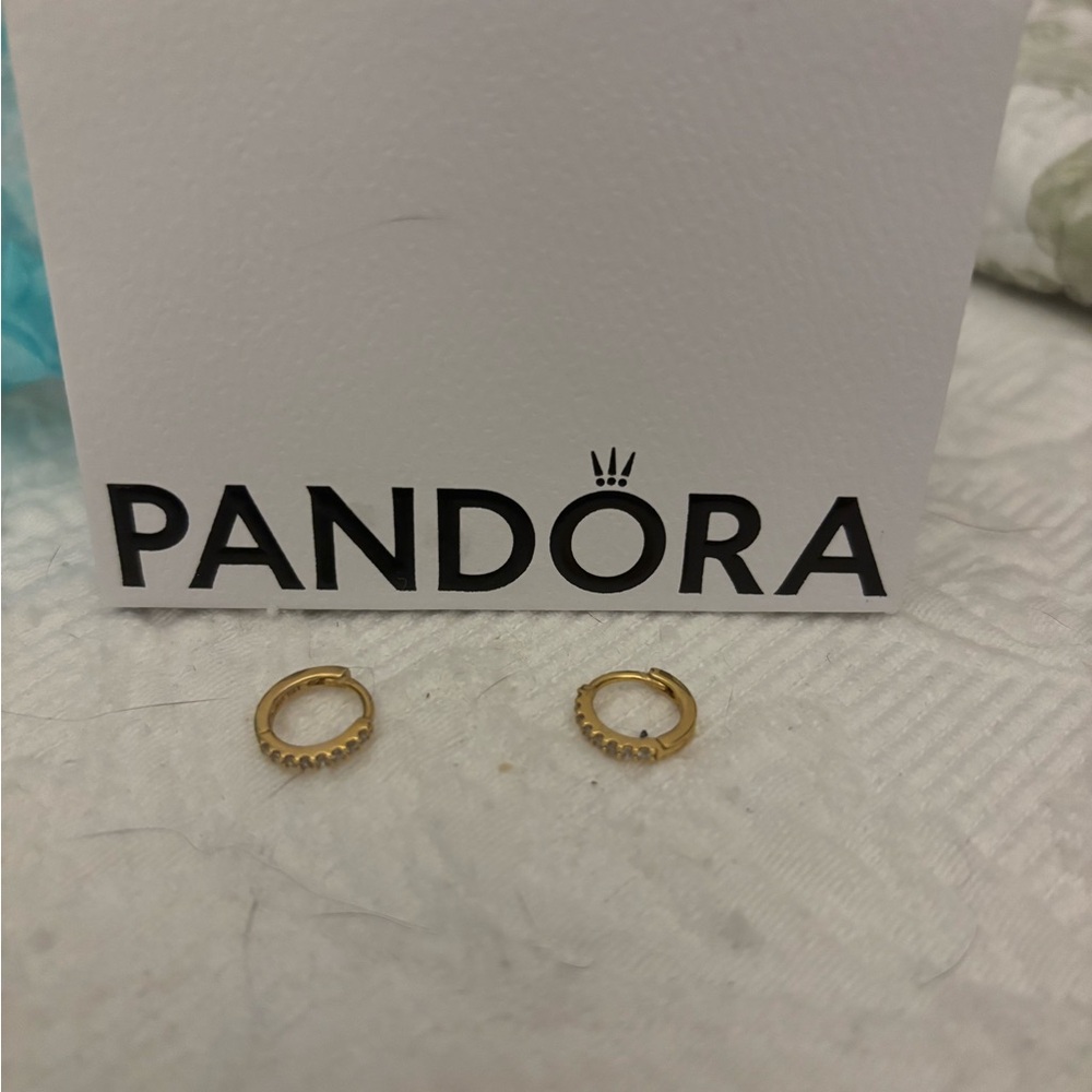 Pandora Gold Scalloped Huggie Hoop Earrings. Worn once
